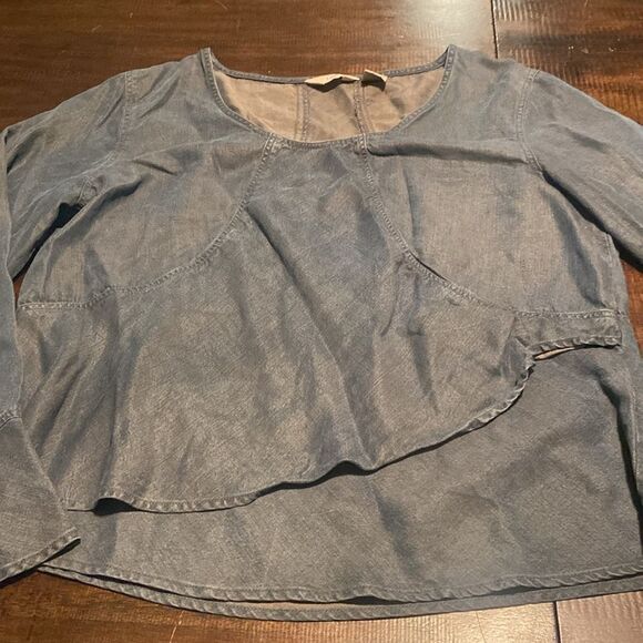 J.Jill Chambray Top Bell sleeves Size Medium Petite - Picture 2 of 5